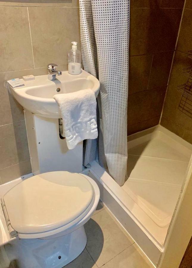 Albert Guest House *